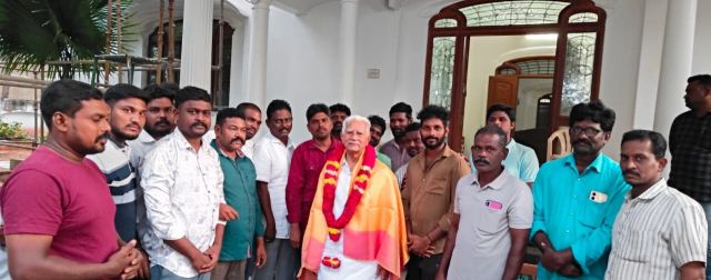 MLA Varadarajula Reddy Felicitated By Covid Warriors Over Pay Increase MLA Varadarajula Reddy Felicitated By Covid Warriors Over Pay Increase