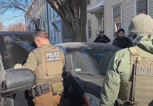 Massive ICE Raids! Colorado Arrests! Tren De Aragua, Migrants, Deportations